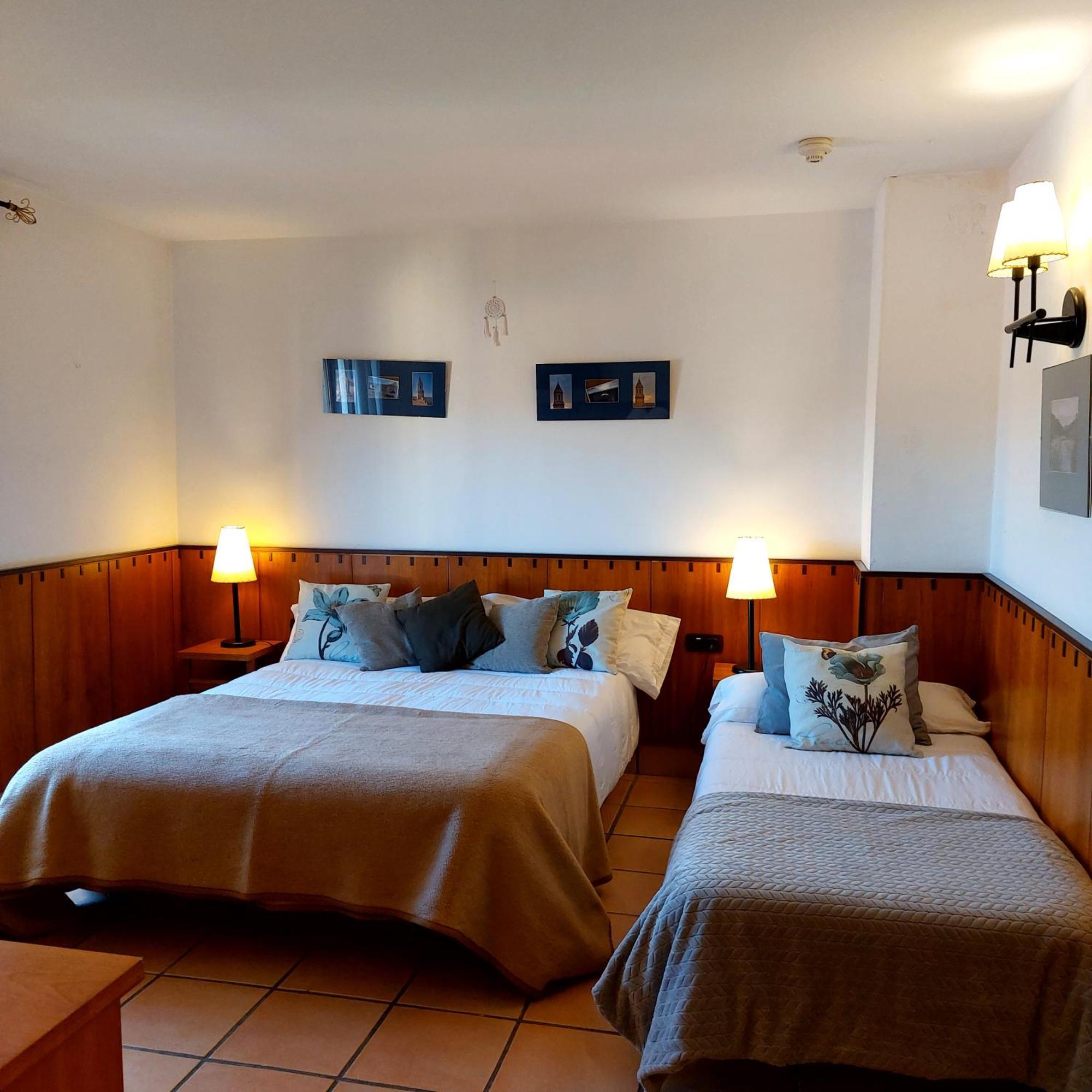 Hostal Tastavins Penarroya De Tastavins Phòng bức ảnh