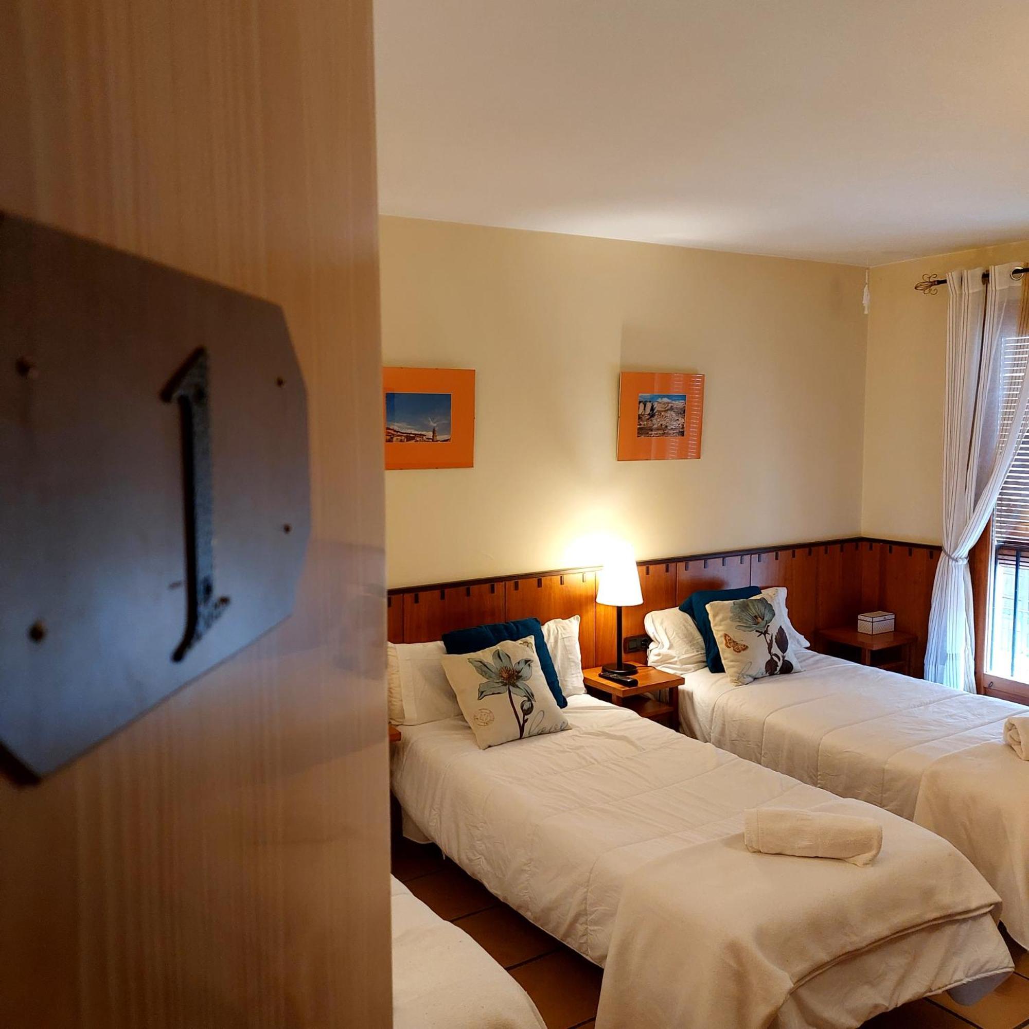 Hostal Tastavins Penarroya De Tastavins Phòng bức ảnh